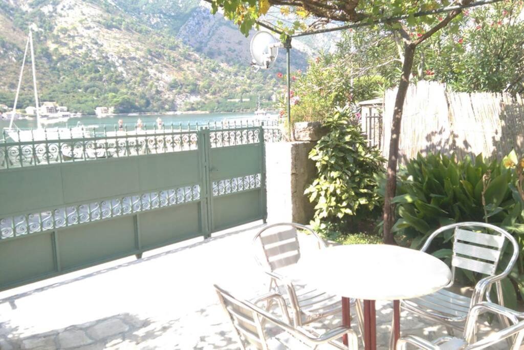 Garden Apartment- Near Sea 2 Dobrota Exterior photo